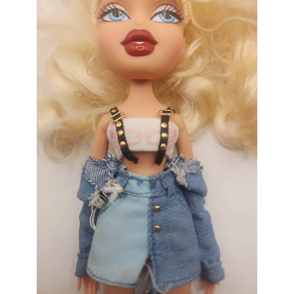 Alwayz Bratz Cloe Denim Fashion Doll